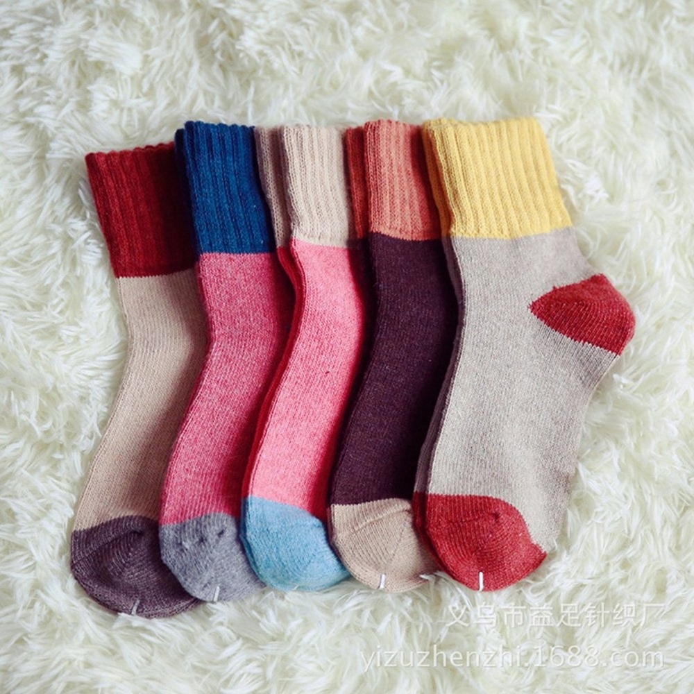 5 Pairs a set Womens Winter Knit Crew Socks - Picture 2 of 8